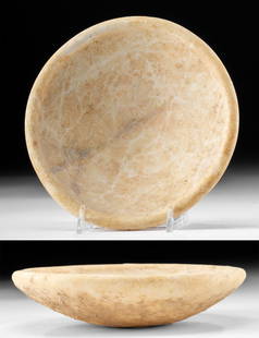 Fine Greek Cycladic Marble Dish: Ancient Greece, Cyclades, Cycladic culture, Early Cycladic II, ca. 2800 to 2500 BCE. A hand-carved marble dish with creamy beige and pink hues. The circular basin is shallow, gradually expanding to a