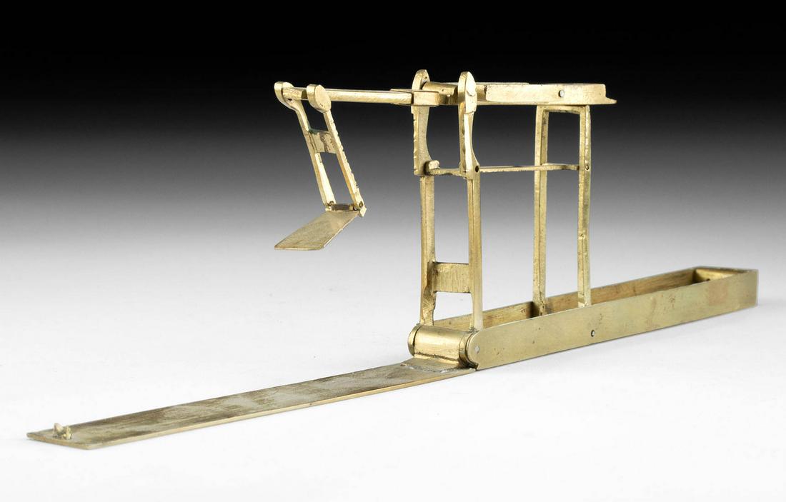 18th C. English Brass Guinea Coin Folding Scale (1 of 4)