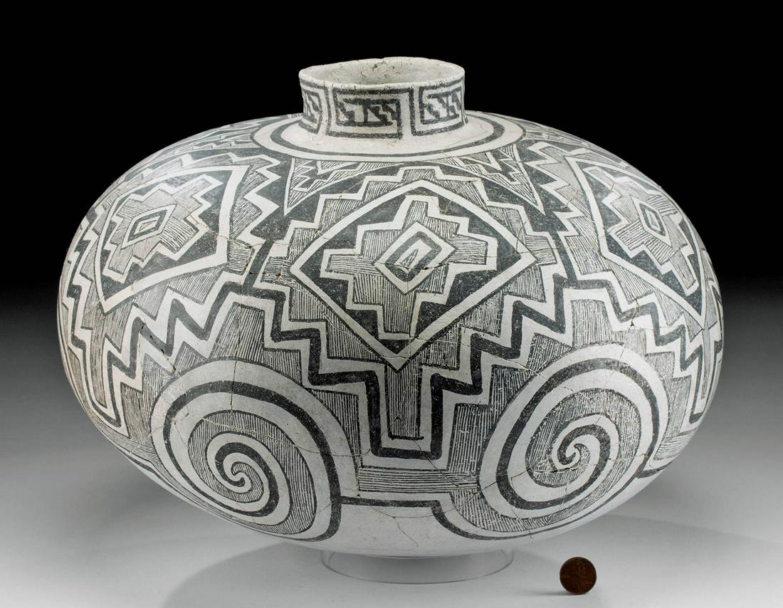 Large Native American Tularosa Pottery Jar (1 of 5)