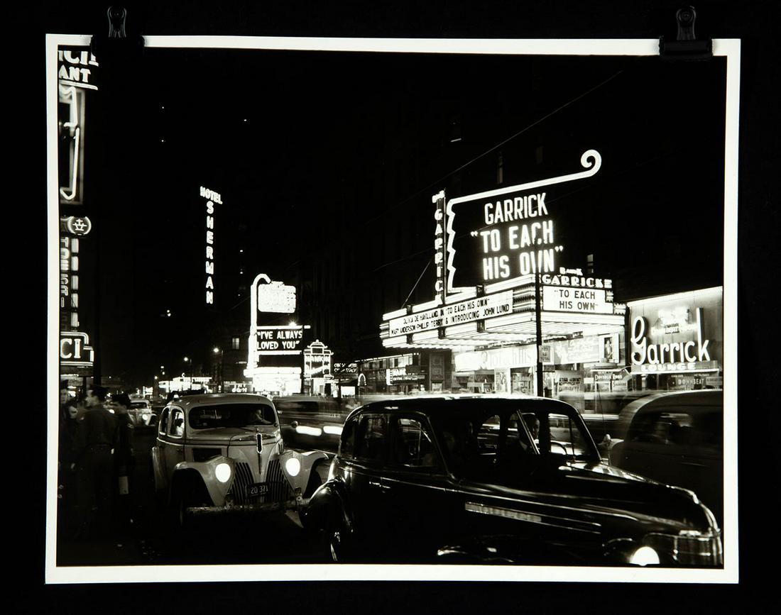 1940s Fred Korth B/W Photograph - Downtown Chicago (1 of 2)
