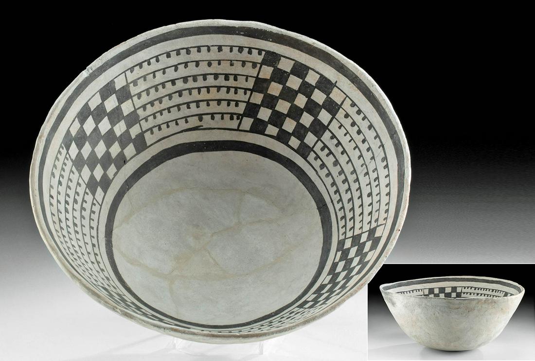 Prehistoric Anasazi Black on White Bowl Puerco Type (1 of 5)