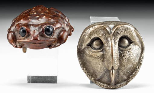 21st C. USA Steve Kestrel Copper Buckles, Toad & Owl: Steve Kestrel (American, 1947 to present), ca. 21st century CE. A beautiful pair of limited-edition copper belt buckles by award winning Colorado artist Steve Kestrel; one is a barn owl head washed in