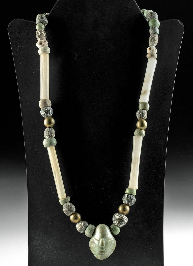 Image of Mayan pearl necklace with jade pendant