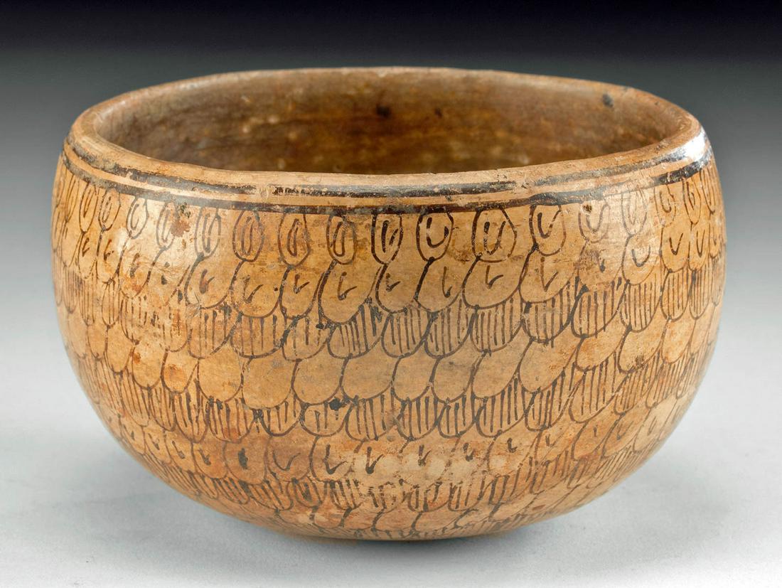 Fine Nayarit Bi-Chrome Pottery Bowl Feather Motif (1 of 4)