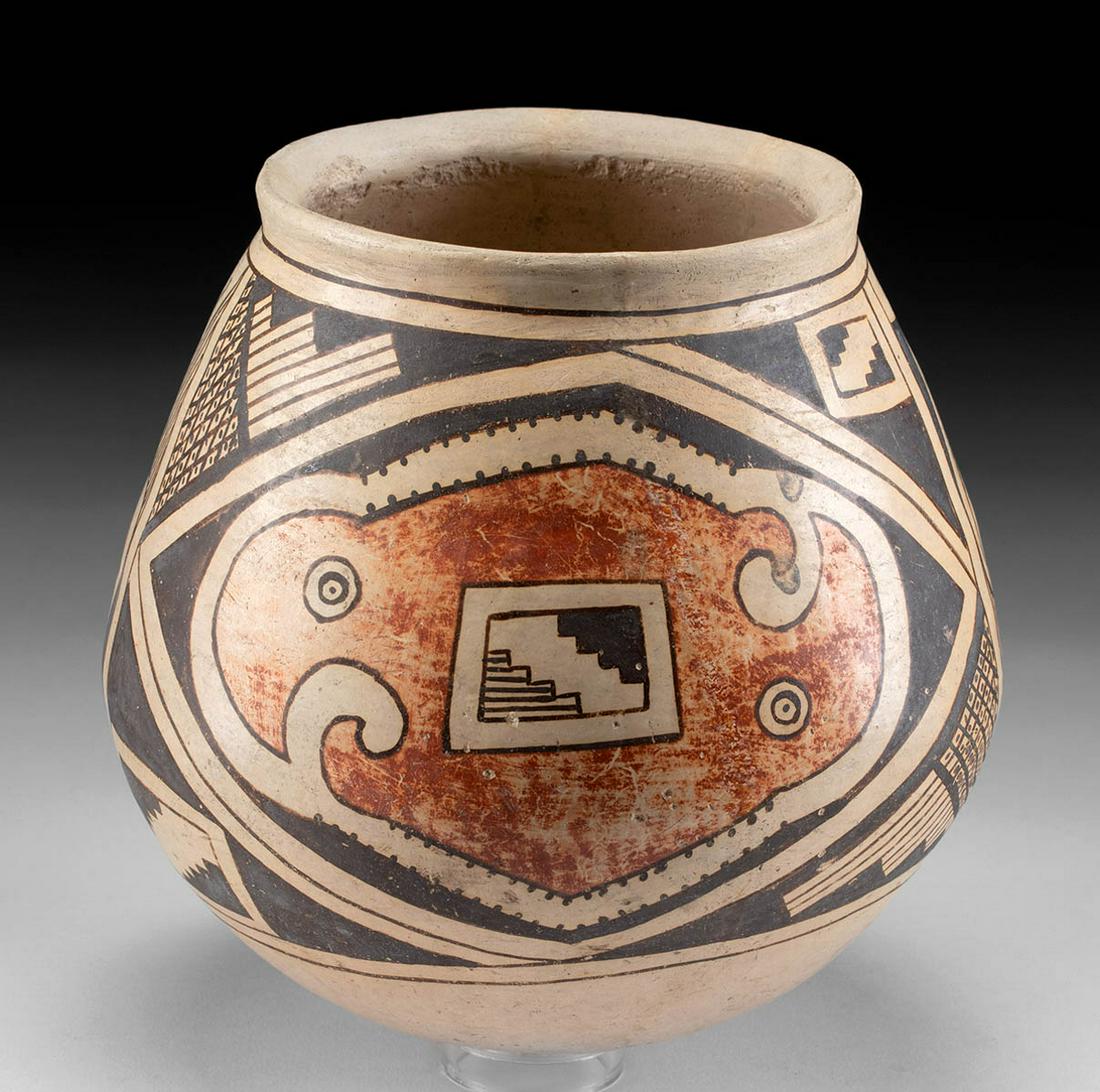 Published Casas Grandes Ramos Olla w/ Parrots (1 of 4)