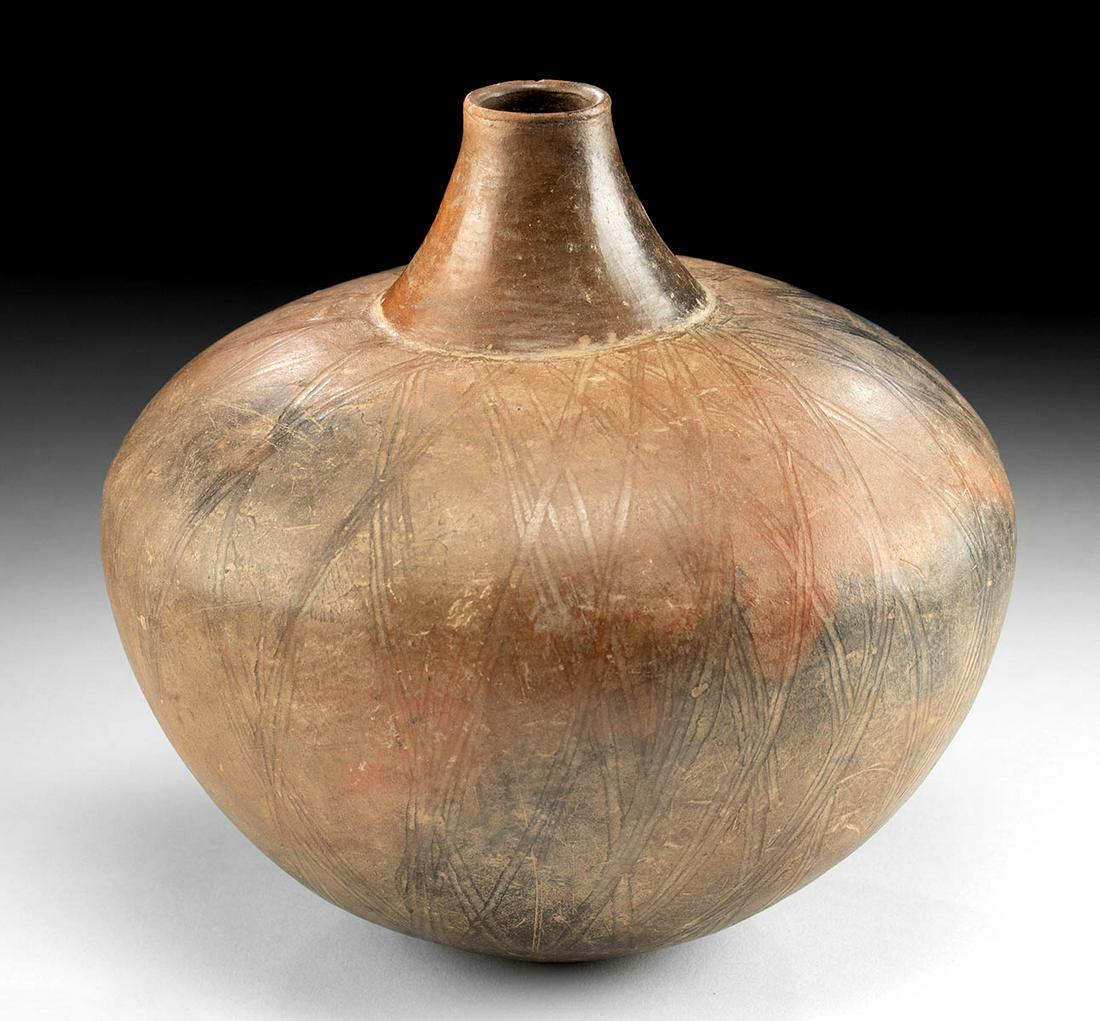 Impressive Chavin Incised Pottery Vessel (1 of 4)