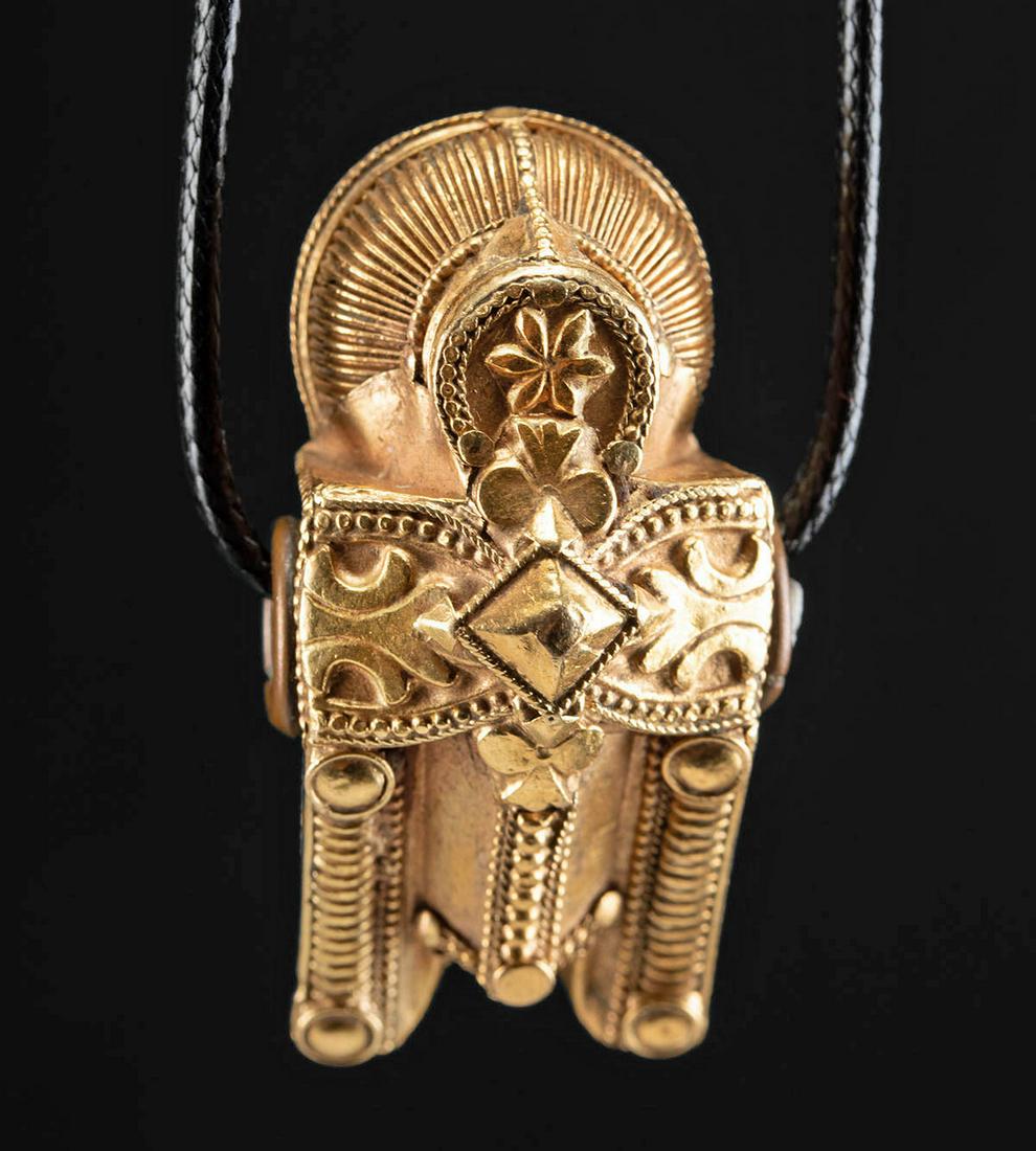 19th C. Indian Tamil Nadu Gold Thali Dowry Pendant (1 of 3)