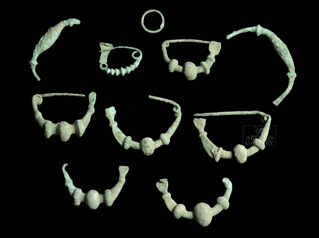 8th C. Italic Bronze Age Fibulae Assortment (10 pcs) (1 of 2)