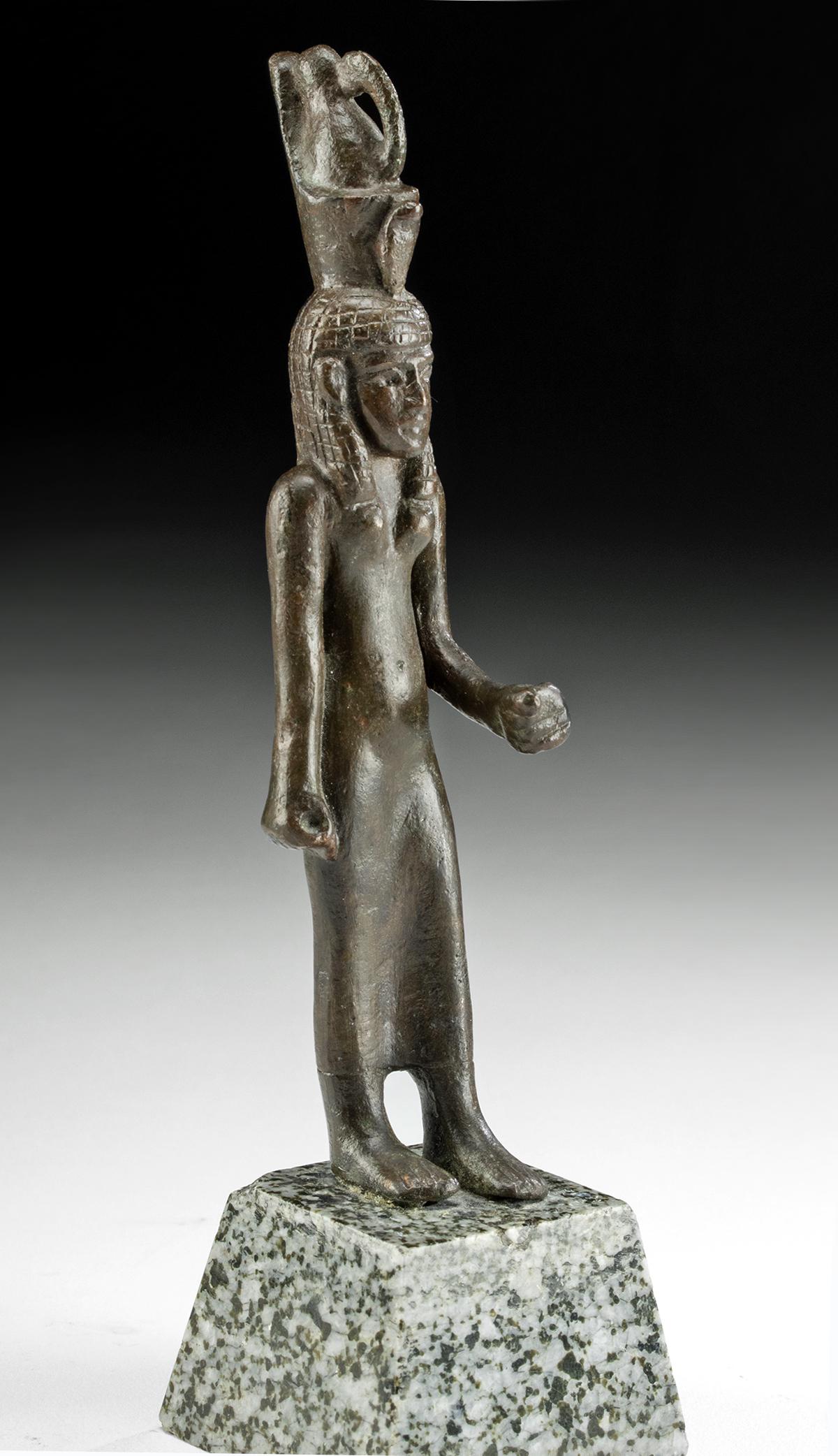 Museumexhibited Egyptian Bronze Figure Goddess Mut Auction
