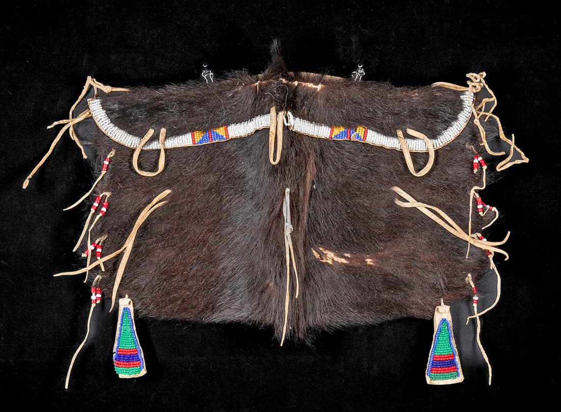 19th C. Native American Plains Beaded Bear Hide Bag (1 of 4)