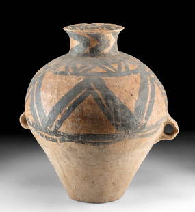 Chinese Neolithic Majiayao Pottery Jar: East Asia, China, Majiayao (also Gansu-Yangshao) culture, ca. 2500 to 2000 BCE. A hand-built pottery jar of sizable form exhibiting an inverted piriform body decorated with deep black linear motifs. A