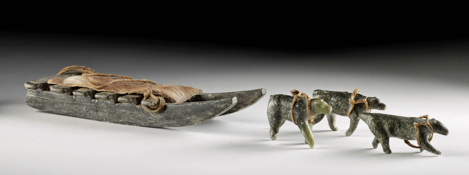 Inuit Soapstone Dogsled / Dogs, Caribou Hide (1 of 3)