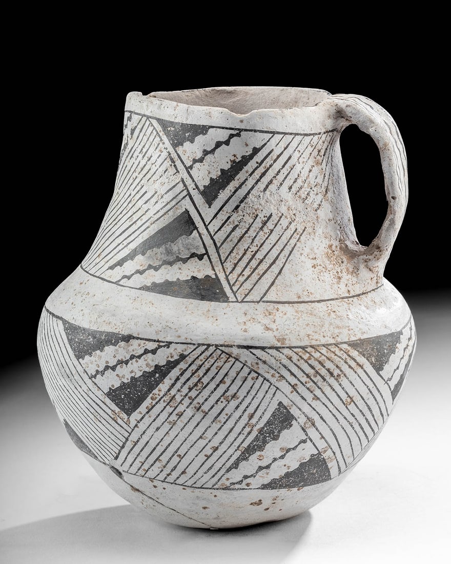 Prehistoric Anasazi Puerco Black-on-White Pitcher (1 of 4)