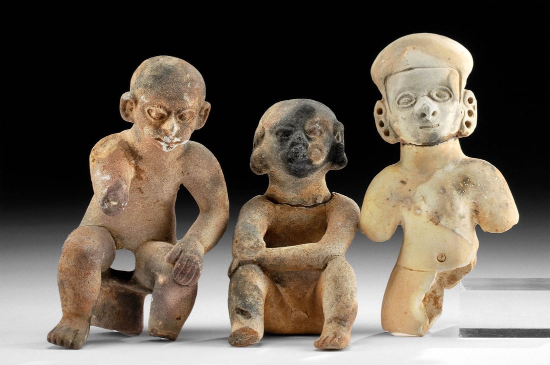 3 Jamacoaque Pottery Figures (1 of 3)