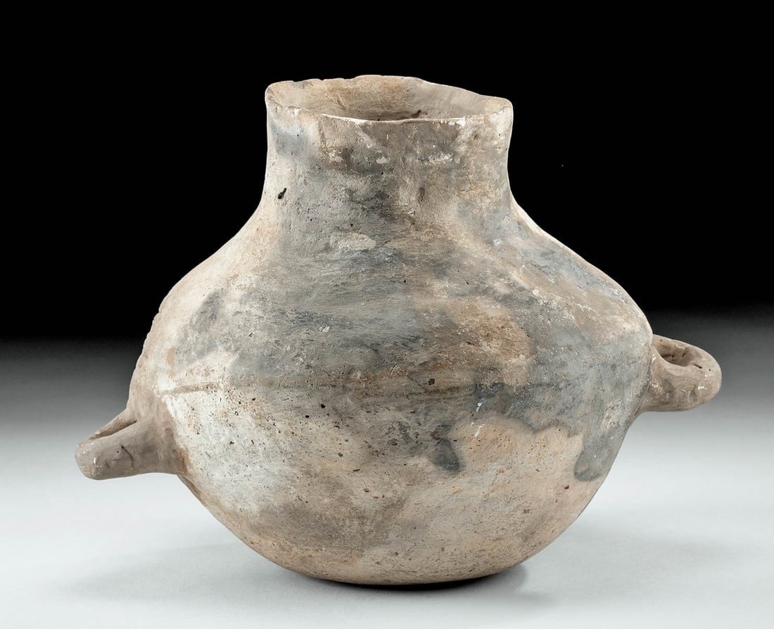 Prehistoric Anasazi Pottery Jar w/ Handles (1 of 4)