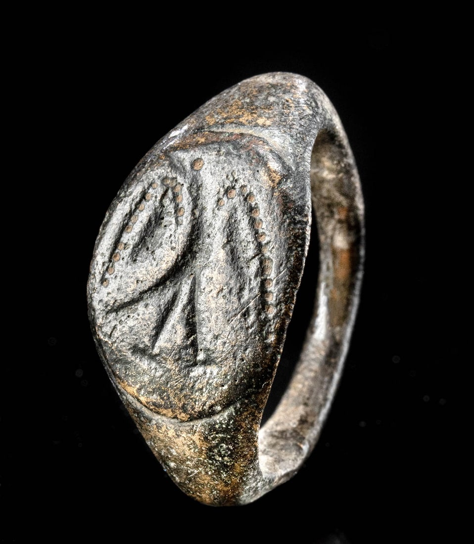 Roman Leaded Bronze Signet Ring w/ Eagle (1 of 4)