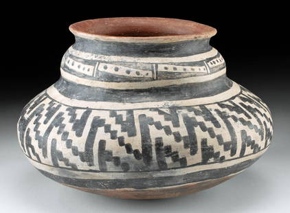 Prehistoric Anasazi Gila Polychrome Olla, Squash Form: North America, Southwest, Central eastern Arizona, Ancestral Puebloan (Anasazi), Greater Mogollon, Greater Salado, Upper Gila (Highland Salado), ca. 1250 to 1350 CE. A delightful pottery jar with a