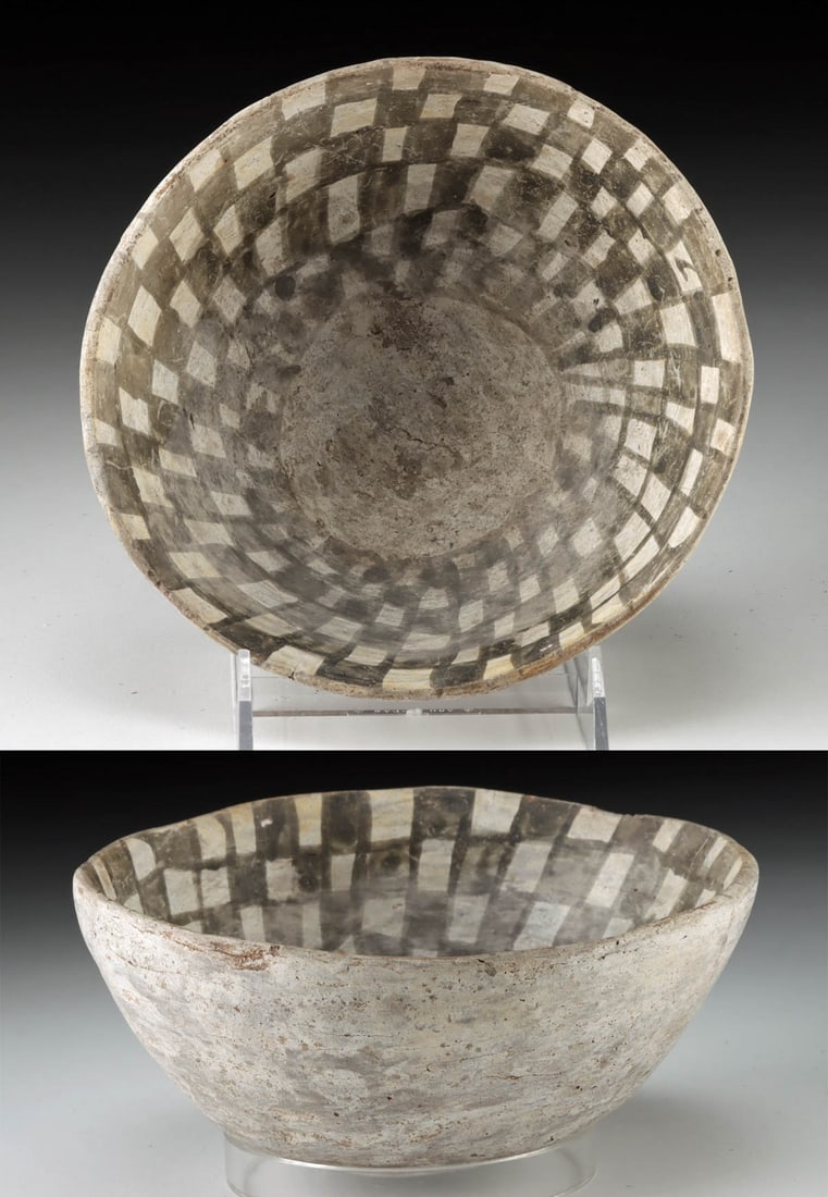 Prehistoric Anasazi Mesa Verde Pottery Bowl w/ Checkers (1 of 4)