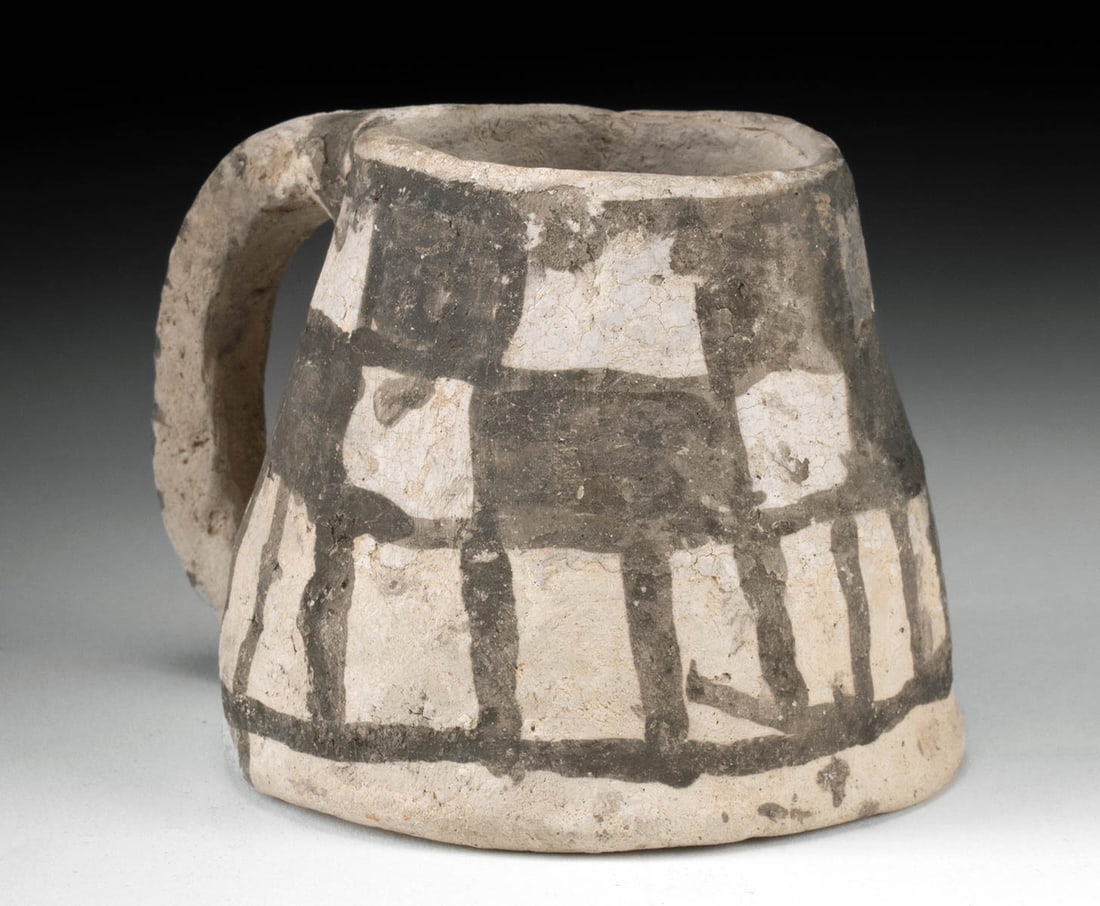Miniature Prehistoric Anasazi Mesa Verde Pottery Mug (1 of 3)