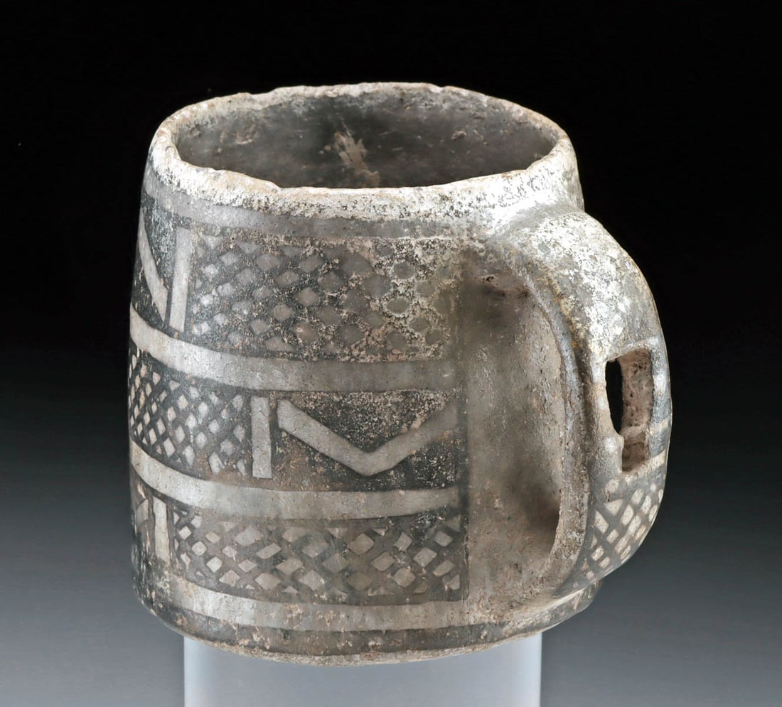 Rare Prehistoric Anasazi Mesa Verde Pottery Rattle Mug (1 of 3)