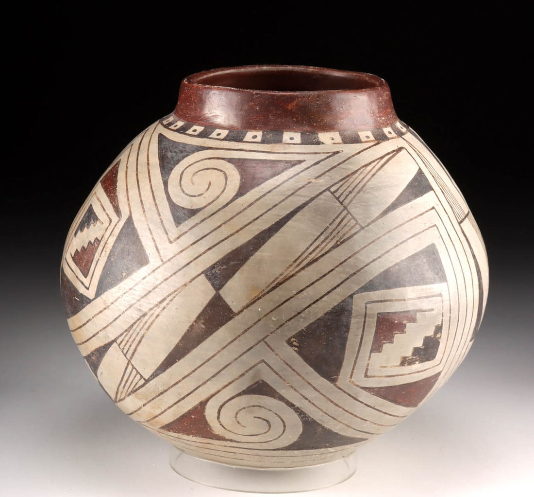 Tall / Impressive Casas Grandes Polychrome Olla (1 of 3)