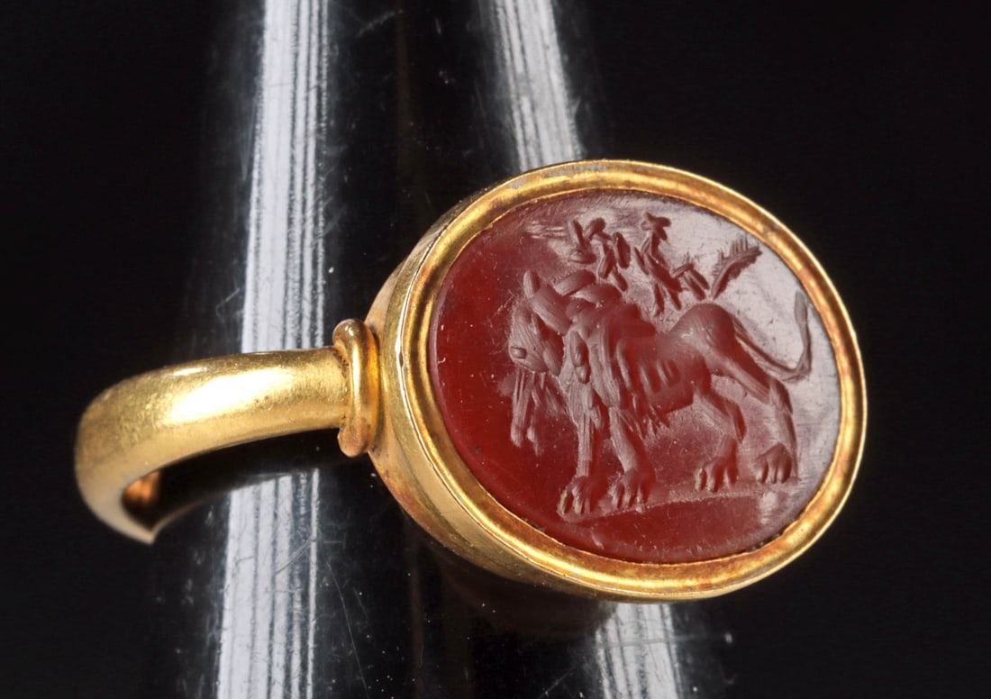 Roman Carnelian Intaglio Lion (Neoclassical Gold Ring) (1 of 3)