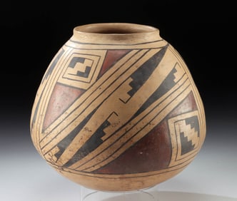 Large Casas Grandes Polychrome Olla