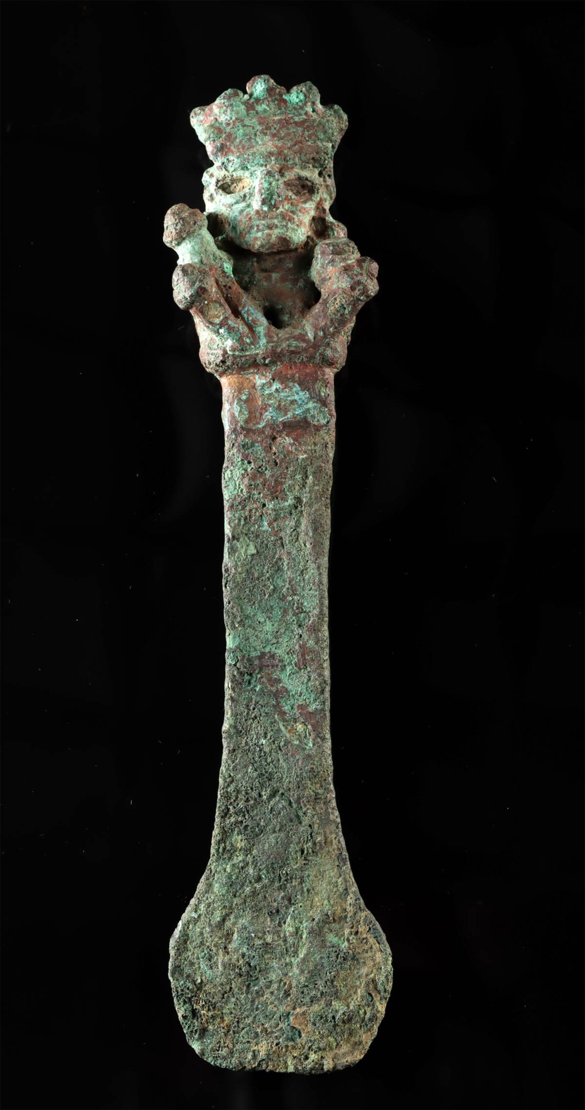 Moche Ceremonial Copper Tumi - Warrior / Ruler (1 of 2)