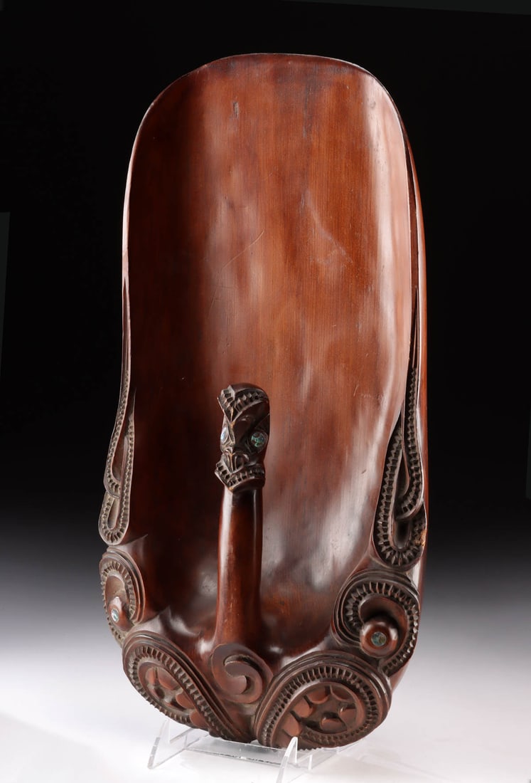Maori Wood Tata (Canoe Bailer), Manaia Handle w/ Nacre (1 of 4)