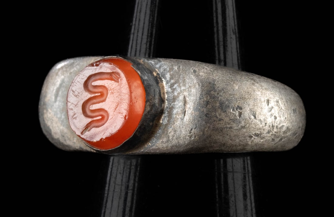 Roman Silver Ring Carnelian Intaglio of Snake (1 of 2)
