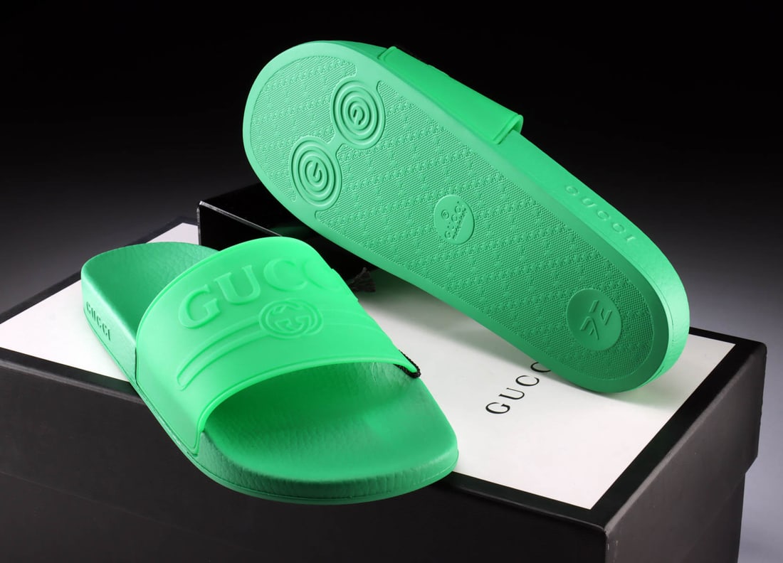 Gucci Men's Rubber Slide Sandal Green NEW (1 of 4)