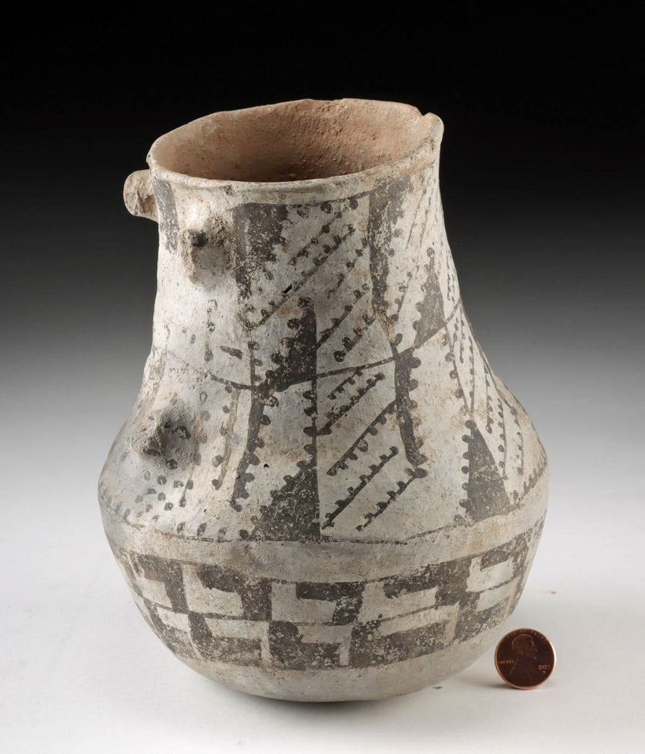 Prehistoric Anasazi Black on White Vessel (1 of 2)
