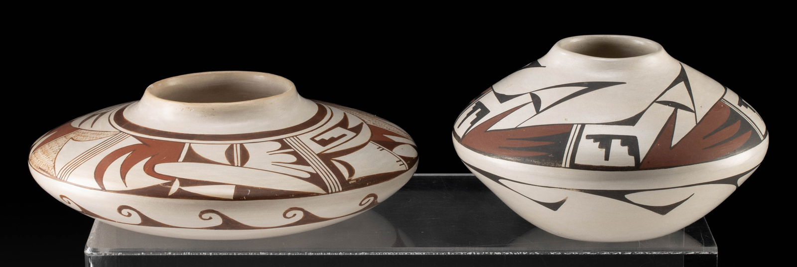 2 Hopi Pottery Jars by Frog Woman & Navasie - Ex Museum (1 of 3)