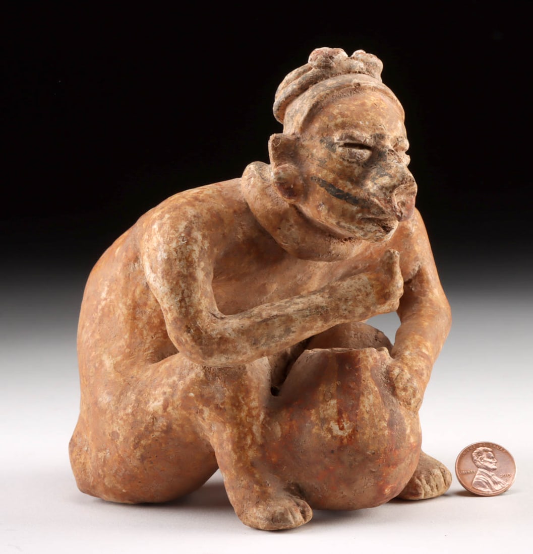 Jalisco Seated Female Hunchback Figure (1 of 3)