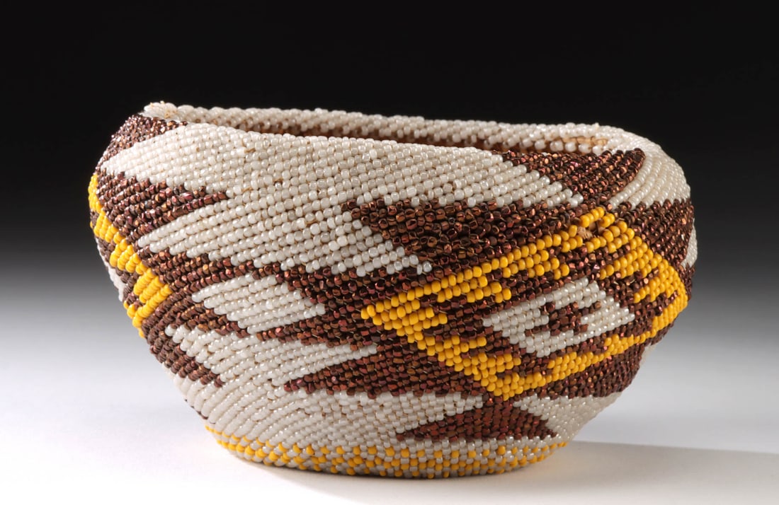 Native American Paiute Beaded Degikup Basket (1 of 4)