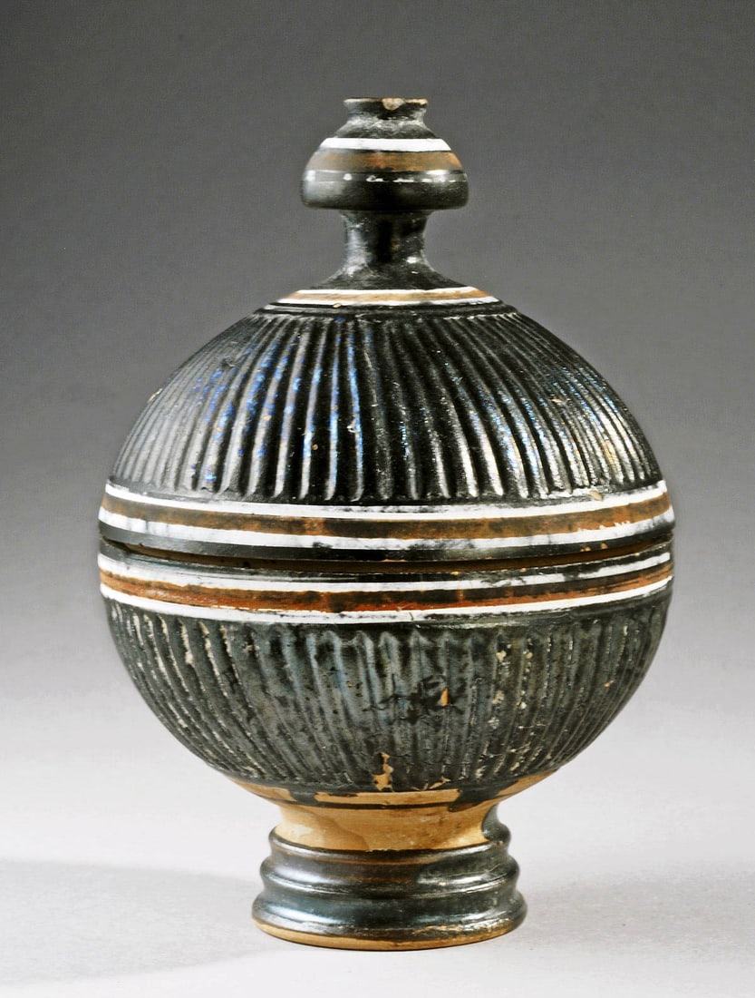 South Italian Pottery Lidded Pyxis, ex-Bonham's (1 of 2)