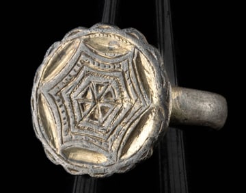 Medieval European Gilt Silver Ring w/ Geometric Motif