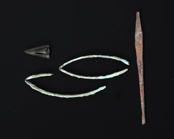 Lot of 4 Near Eastern Bronze / Iron Items