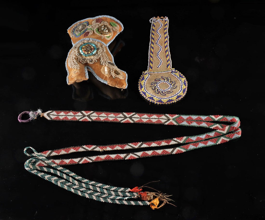 1900s Native American Beaded Whimsey, Hair Tie, & Pouch (1 of 1)