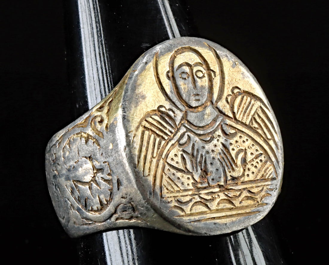 Byzantine / Medieval Gilt Silver Signet Ring w/ Haloed Figure (1 of 3)