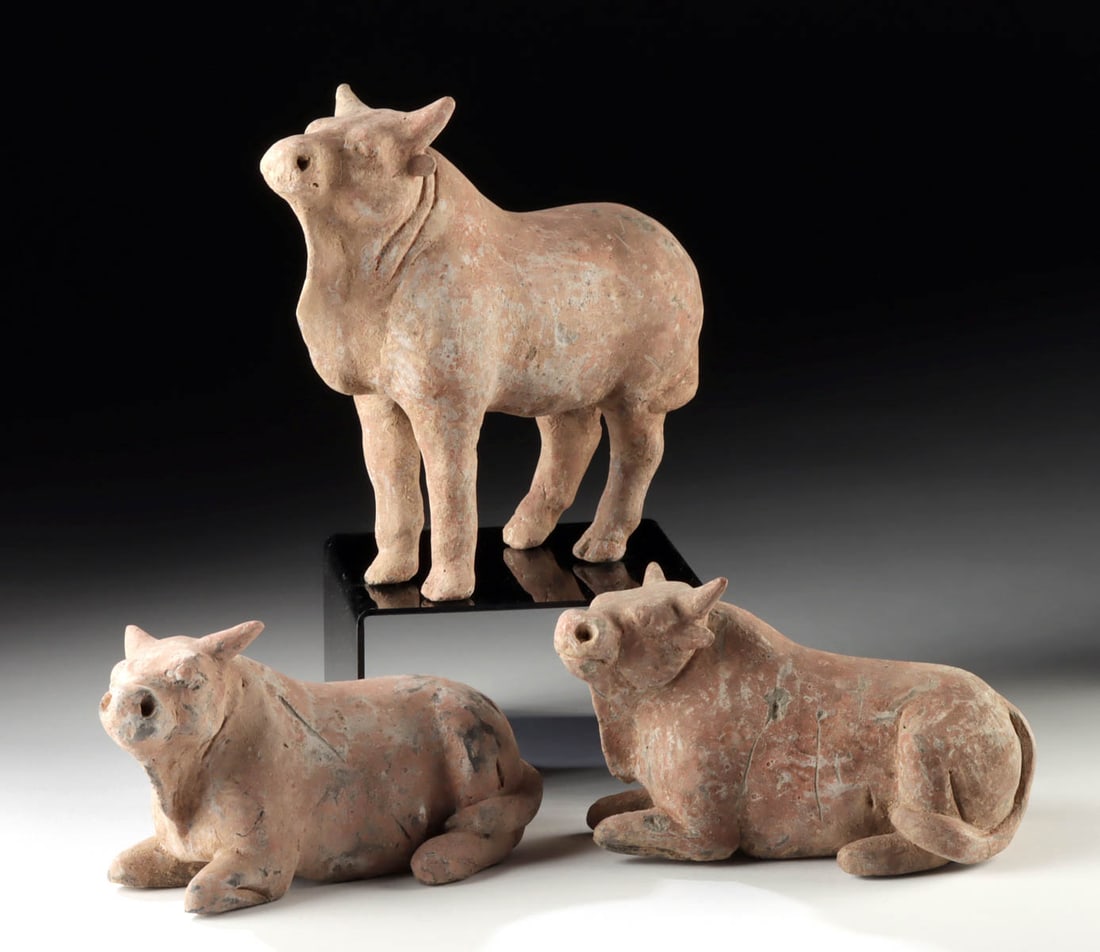 Han Dynasty Pottery Mingqi, Three Bulls Tomb Offerings (1 of 3)