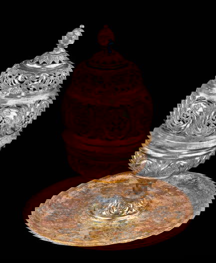 Vases & Vessels
