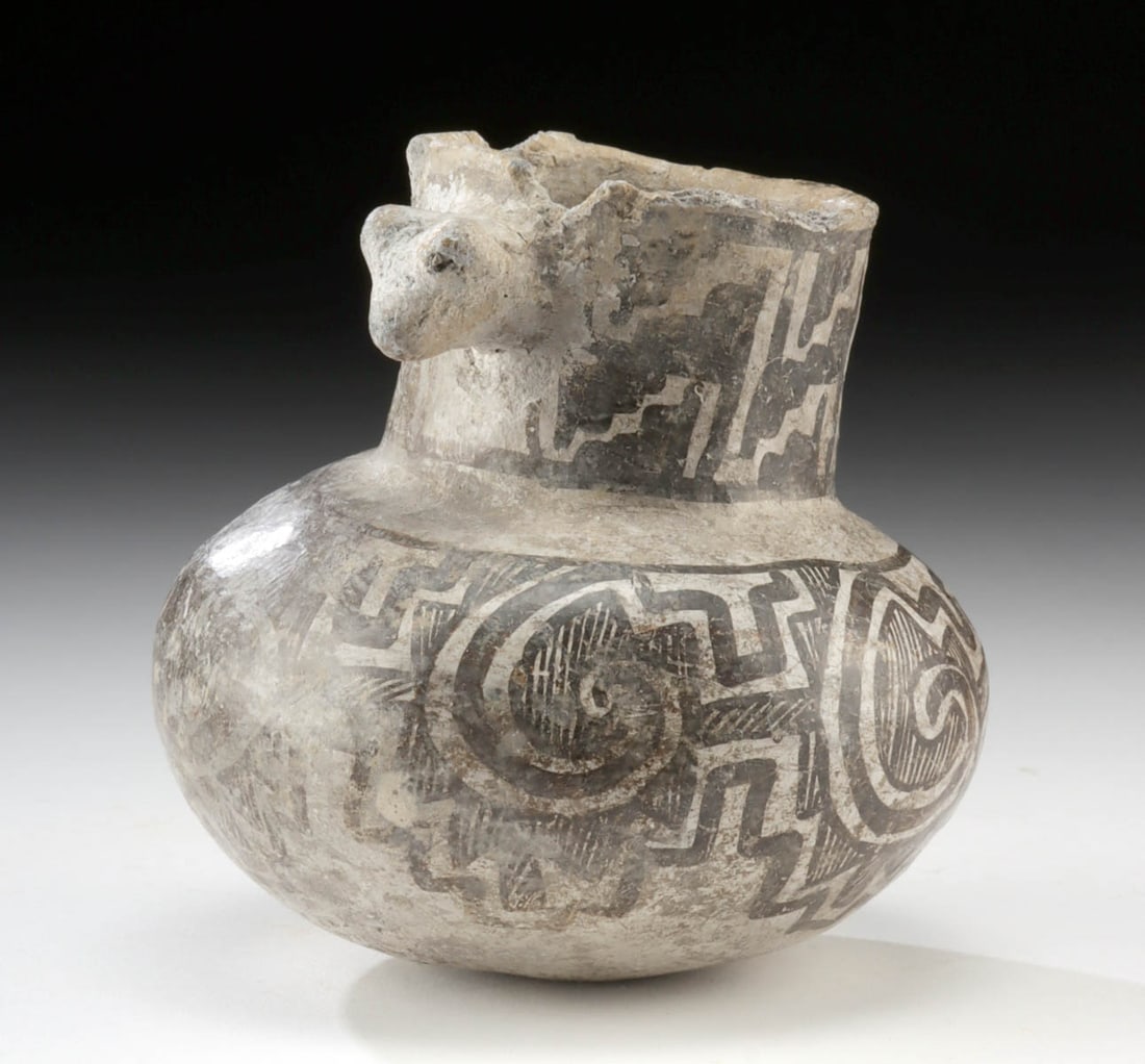 Anasazi Pottery Jar - Black-on-White w/ Animal Effigy (1 of 4)