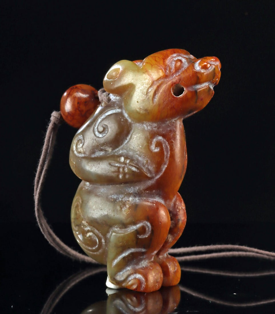 Chinese Bear Carving Necklace in Serpentine (1 of 3)