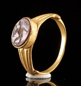 Roman Gold Ring with Agate Intaglio of Mercury