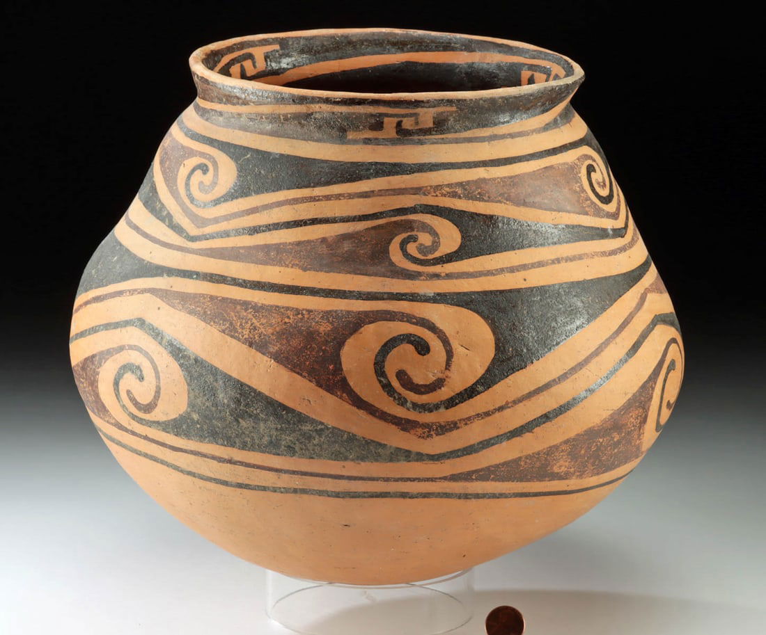 Large Casas Grandes Ramos Polychrome Vessel (1 of 5)
