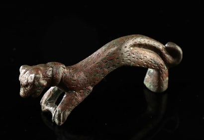 Roman Lead Alloy Leaping Leopard Attachment