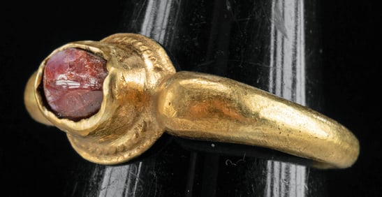 9th C. Javanese Gold-Silver Ring w/ Ruby Cabochon