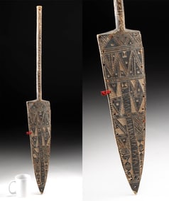 Early / Inscribed Micronesian Dance Paddle - KENAN ENNATIK KXTATIC