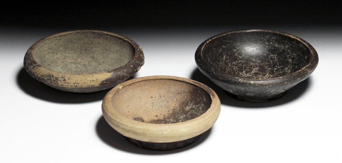 3 Greek Greek / Magna Graecia Salt Dishes - Published!: Southeastern Italy, Ca 4th century BCE. Set of 3 pottery salt dishes uncovered in a Daunian tomb in 1944 by Byron Farwell, and later (1953) published in a book on his collection. Each salt is of simpl